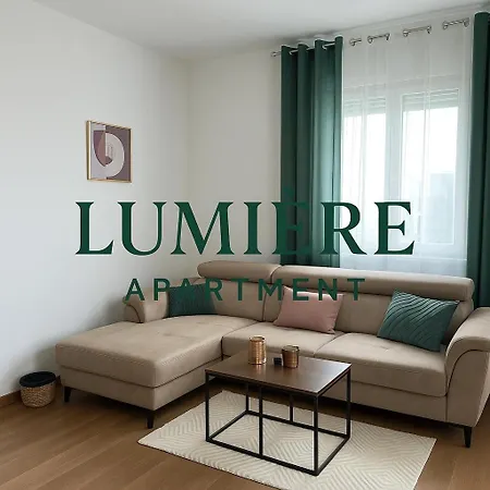 Lumiere Μπάνια Λούκα